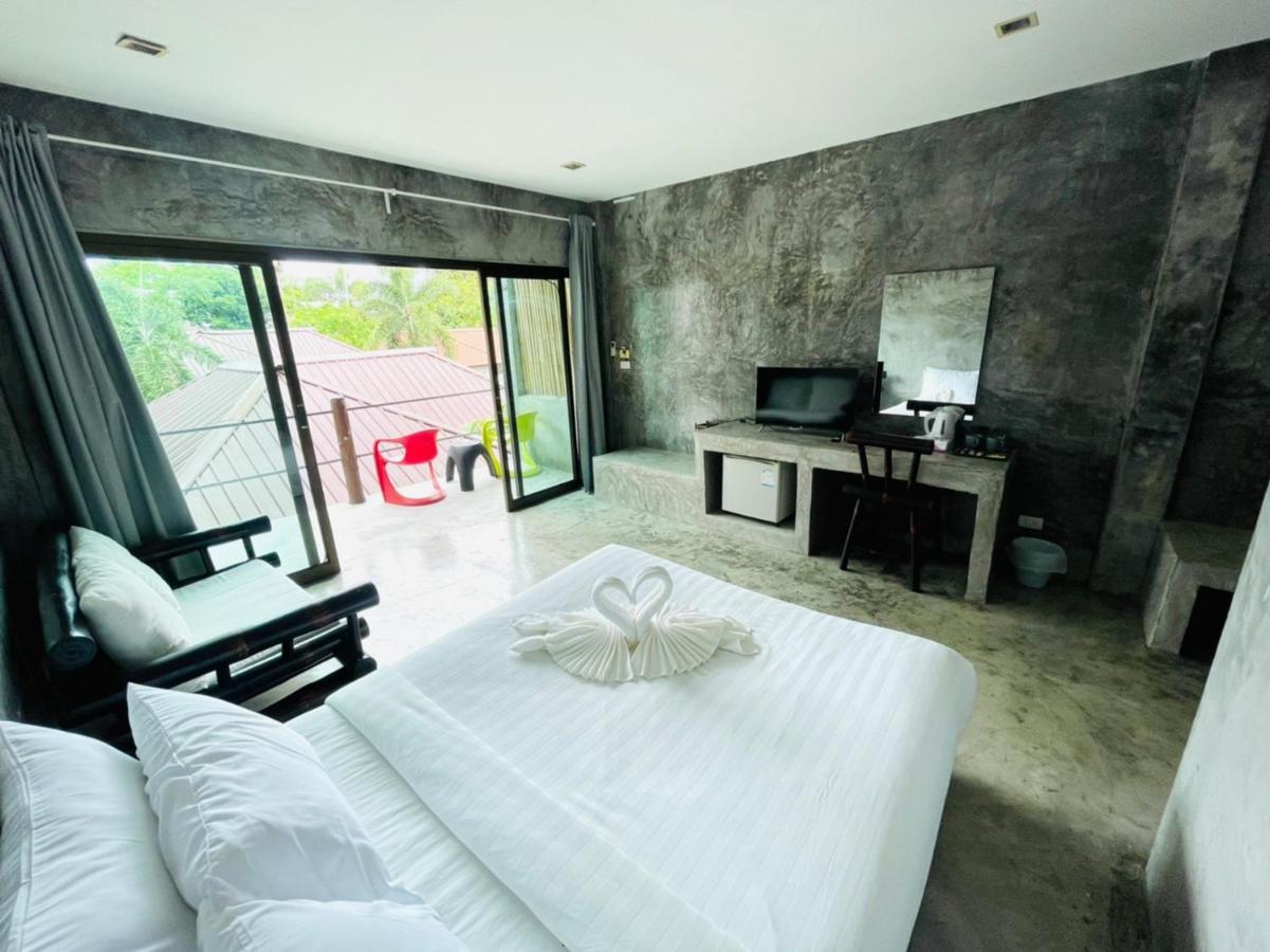 The Sea Resort Haad Rin Exterior photo