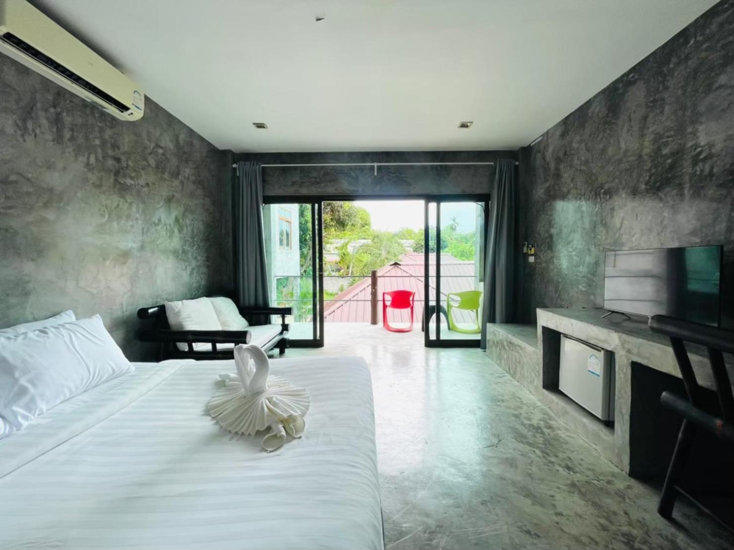 The Sea Resort Haad Rin Exterior photo