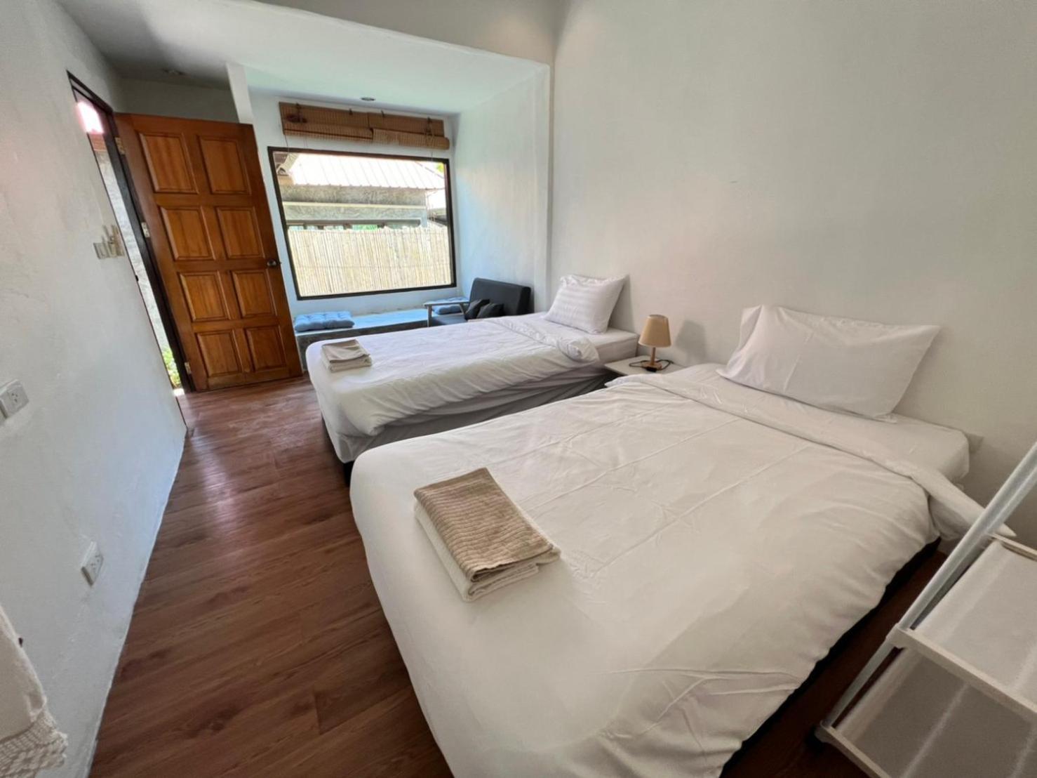 The Sea Resort Haad Rin Room photo